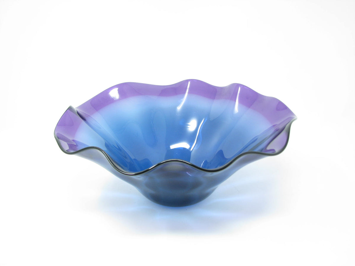 Vintage Blue/Green Glass Bowls, Shell Design, Scalloped Edge – The House of  Hanbury