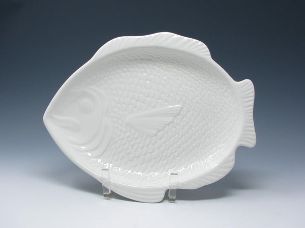 edgebrookhouse Vintage 1970s Whittier Pottery White Ceramic Fish Platter