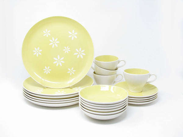 Vintage Harker Harkerware White Daisy Yellow Dinner Plates - 6 Pieces
