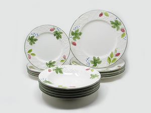 edgebrookhouse Vintage Mikasa Country Berries Ceramic Plates and Bowls - 15 Pieces