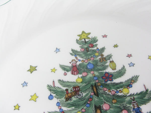 Vintage Nikko Happy Holidays Dinner Plates with Christmas Tree Pattern - 8 Pieces
