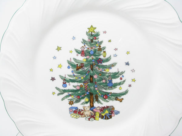 Vintage Nikko Happy Holidays Dinner Plates with Christmas Tree Pattern - 8 Pieces