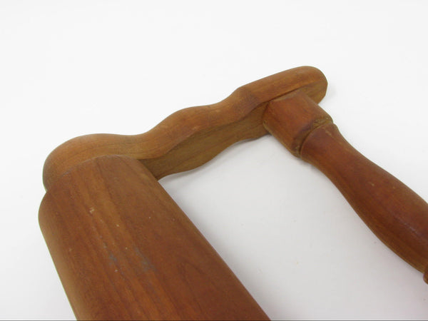 Vintage Pennsylvania Dutch Draal-Hus Rolling Pin