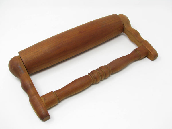 Vintage Pennsylvania Dutch Draal-Hus Rolling Pin