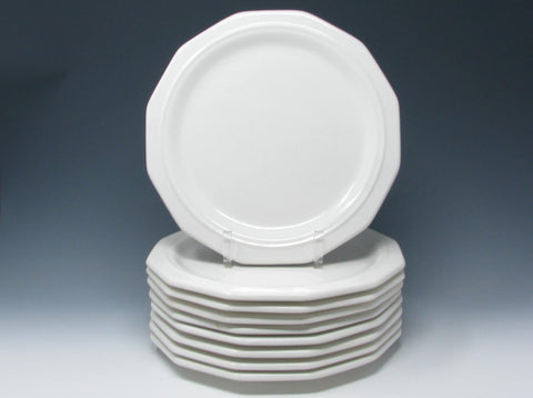 Vintage Pfaltzgraff Heritage White Ceramic Dinner Plates Designed by Georges Briard - 9 Pieces