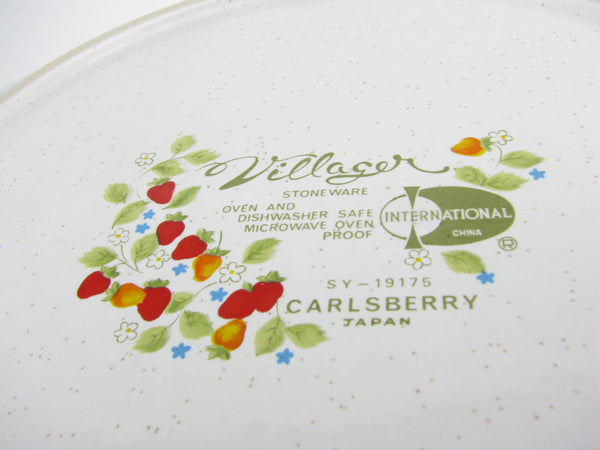 Vintage Villager Carlsberry Stoneware Dinner Plates with Strawberries Made in Japan - 8 Pieces