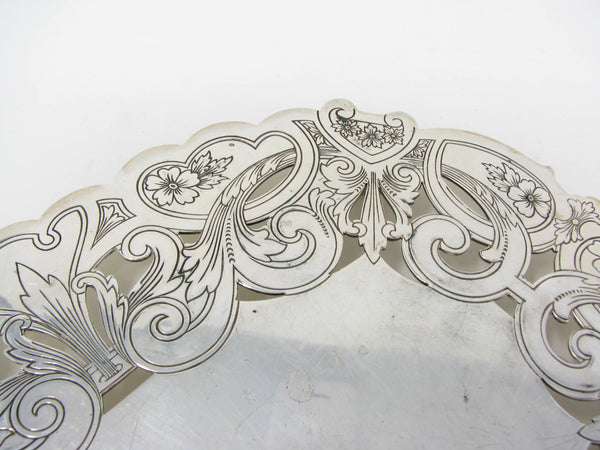 edgebrookhouse - Vintage Wallace Silverplate Footed Trivet 7311