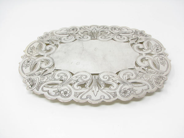 edgebrookhouse - Vintage Wallace Silverplate Footed Trivet 7311