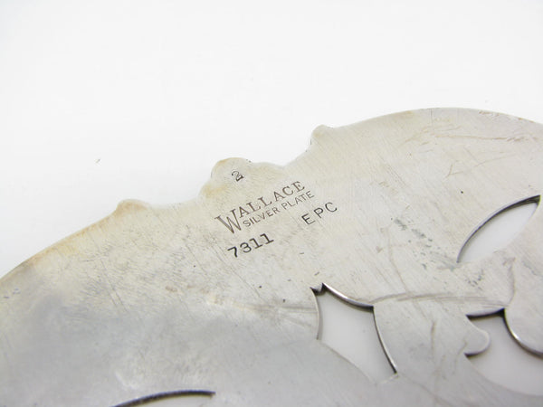 edgebrookhouse - Vintage Wallace Silverplate Footed Trivet 7311