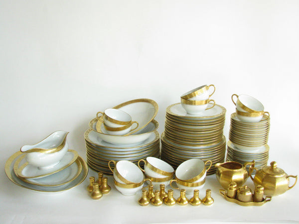 edgebrookhouse - 1920s Hutschenreuther Selb A.W. Steiner 22K Gold Encrusted Dinnerware Set - 94 Pieces