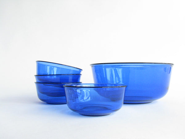 edgebrookhouse - Vintage Arcoroc France Cobalt Blue Serving Bowl Set - 5 Pieces