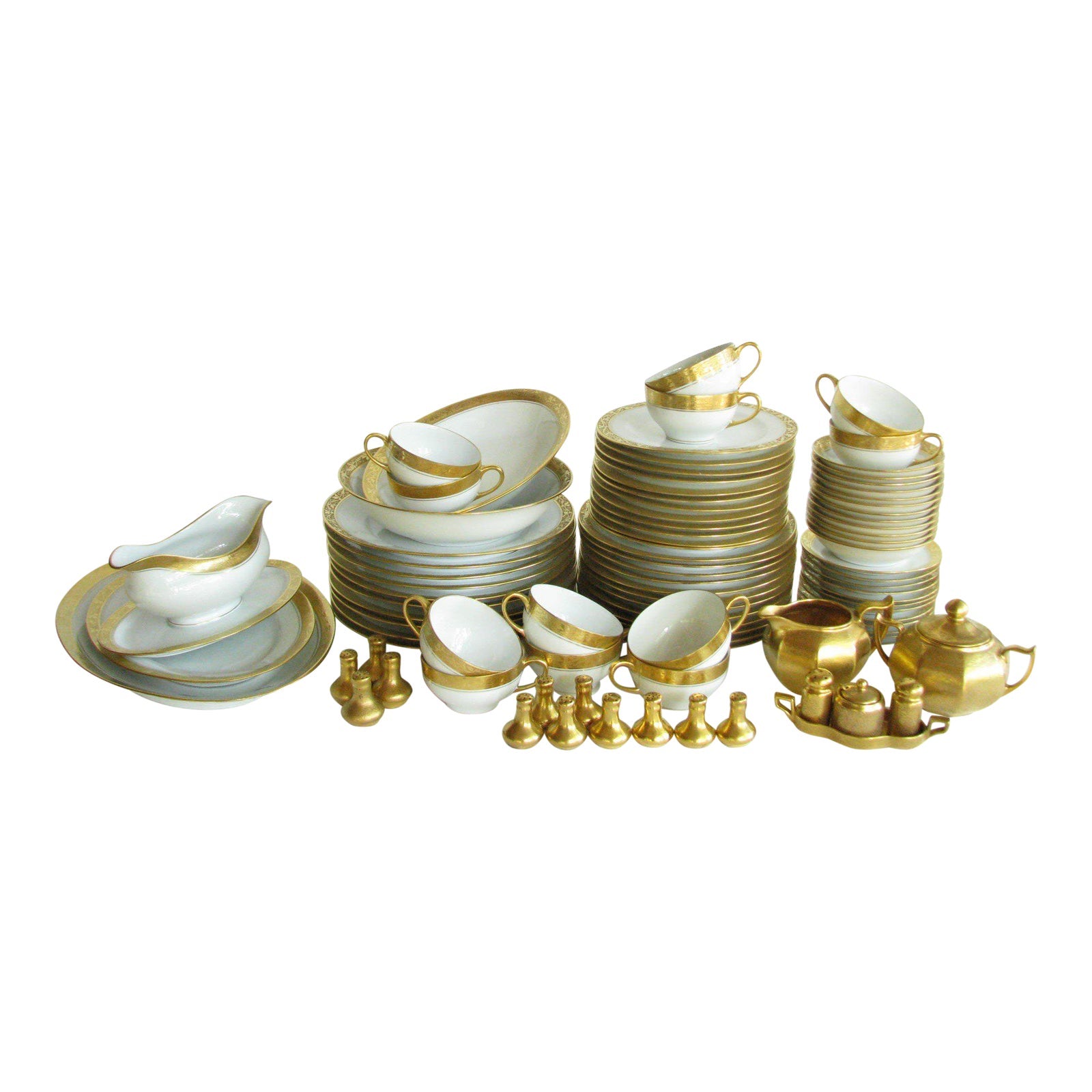 edgebrookhouse - 1920s Hutschenreuther Selb A.W. Steiner 22K Gold Encrusted Dinnerware Set - 94 Pieces