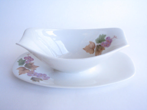 edgebrookhouse - 1960s Impromptu by Iroquois Ben Seibel Grapes Gravy Boat with Attached Underplate