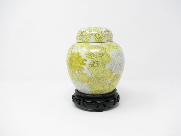edgebrookhouse - 1960s Kutani Japan Porcelain Lidded Ginger Jar with Yellow Gold Chrysanthamum / Floral Design