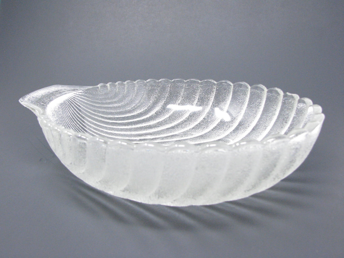 Vintage 1970s Clear Textured Glass Clam Shell Footed Bowls Serving Set ...
