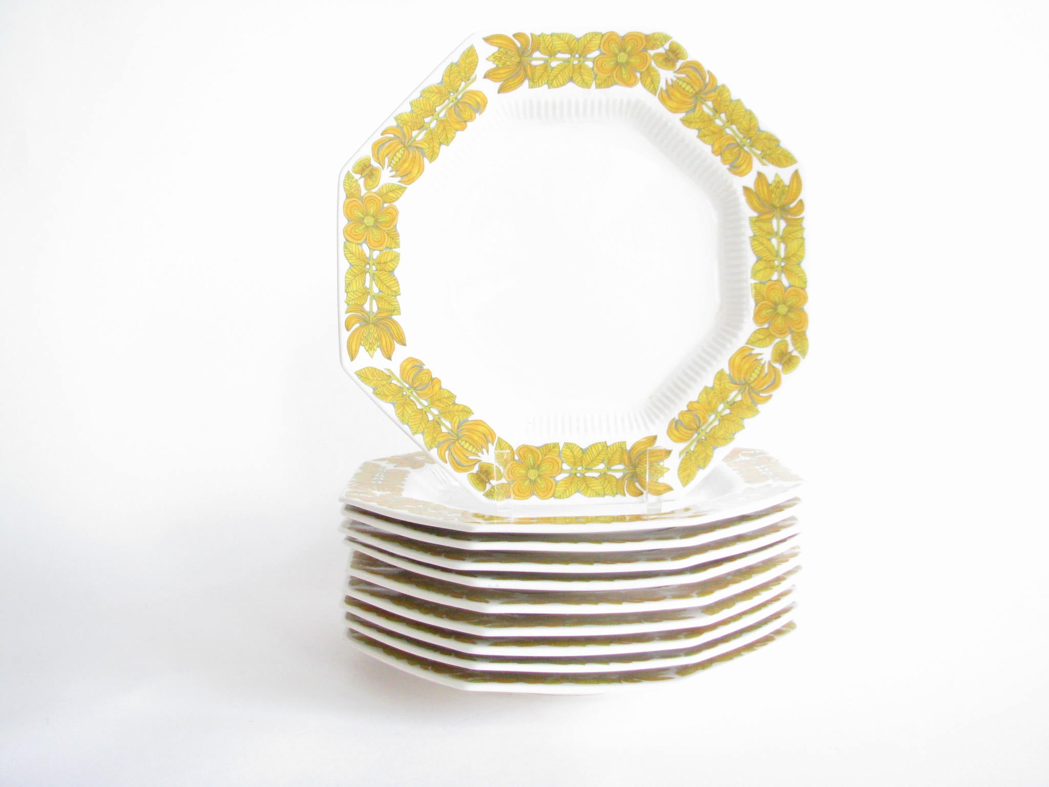edgebrookhouse - 1970s Independence Ironstone White Octagon Dinner Plates with Yellow Floral Rim - Set of 10