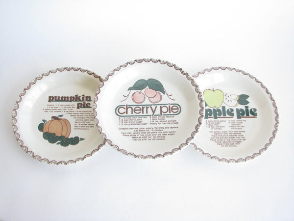 edgebrookhouse - 1970s Mount Clemons Pottery Pie Plate Collection - Set of 3