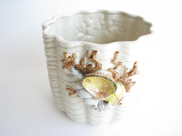 edgebrookhouse - 1975 Fitz and Floyd Ceramic Planter with Shell Motif