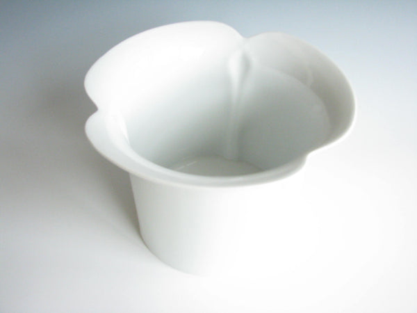 edgebrookhouse - 1980s Arzberg Large White Porcelain Lily Vase or Planter Designed by Werner Bünck