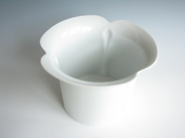 edgebrookhouse - 1980s Arzberg Large White Porcelain Lily Vase or Planter Designed by Werner Bünck