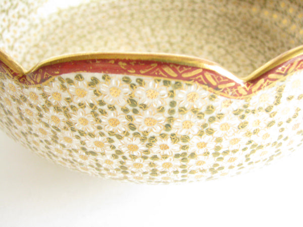 edgebrookhouse - Antique Japanese Shuzan Satsuma Pottery Gold Thousand Flower Decorative Centerpiece Bowl