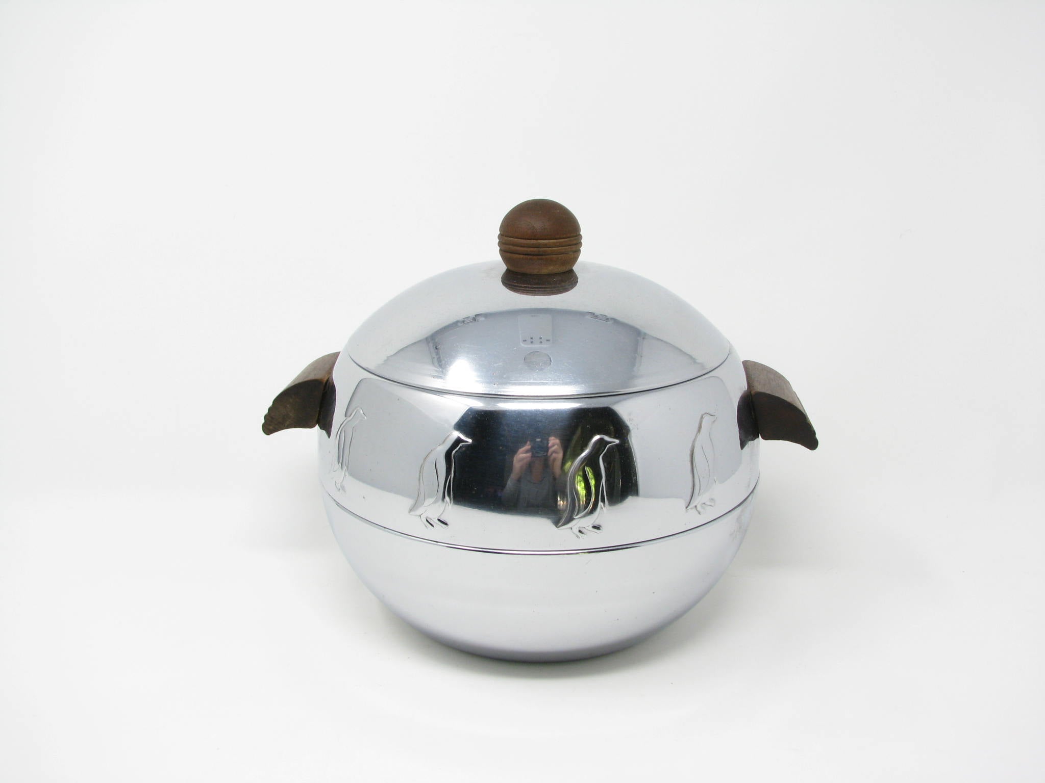 edgebrookhouse - Vintage 1940s West Bend Stainless Steel Penguin Ice Bucket / Hot Server with Wooden Handles and Finial A