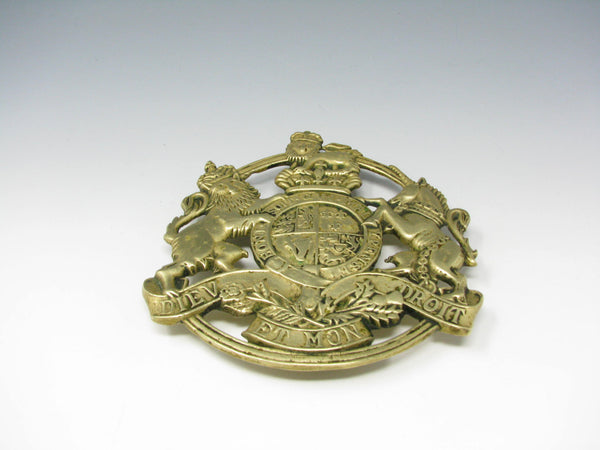 edgebrookhouse - Vintage 1953 Virginia Metalcrafters Brass Kings Arms Coat of Arms Trivet