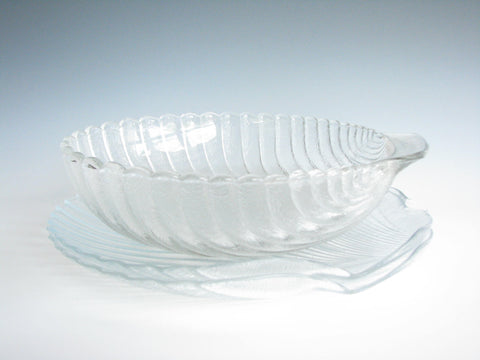 edgebrookhouse - Vintage Arcoroc France Coquillage Large Glass Shell Shaped Serving Platters and Bowl - 3 Pieces