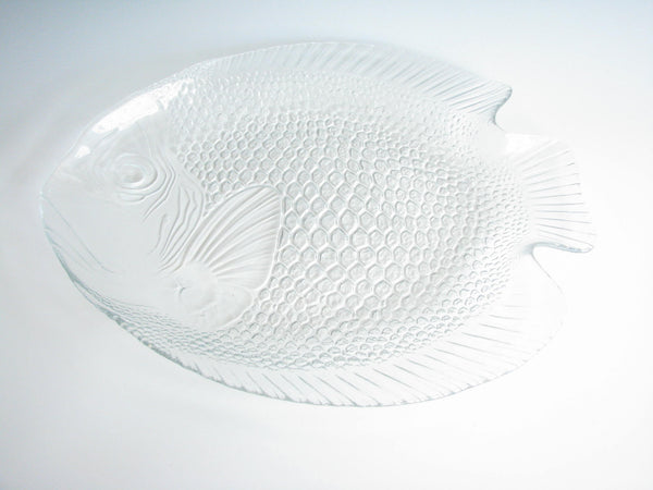 edgebrookhouse - Vintage Arcoroc France Poisson Fish Shaped Glass Platter and Plate Set - 5 Pieces