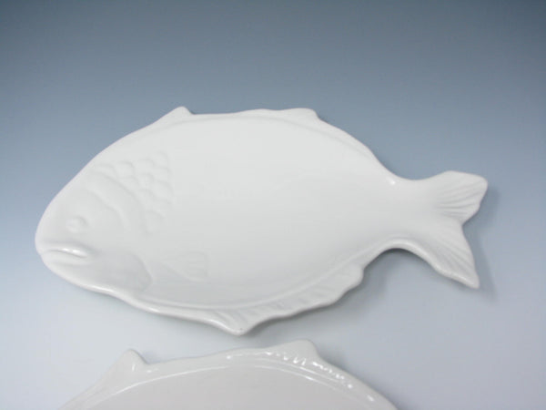 edgebrookhouse - Vintage Bloomingdale's Italian White Ceramic Fish Shaped Platters or Plates - Set of 2