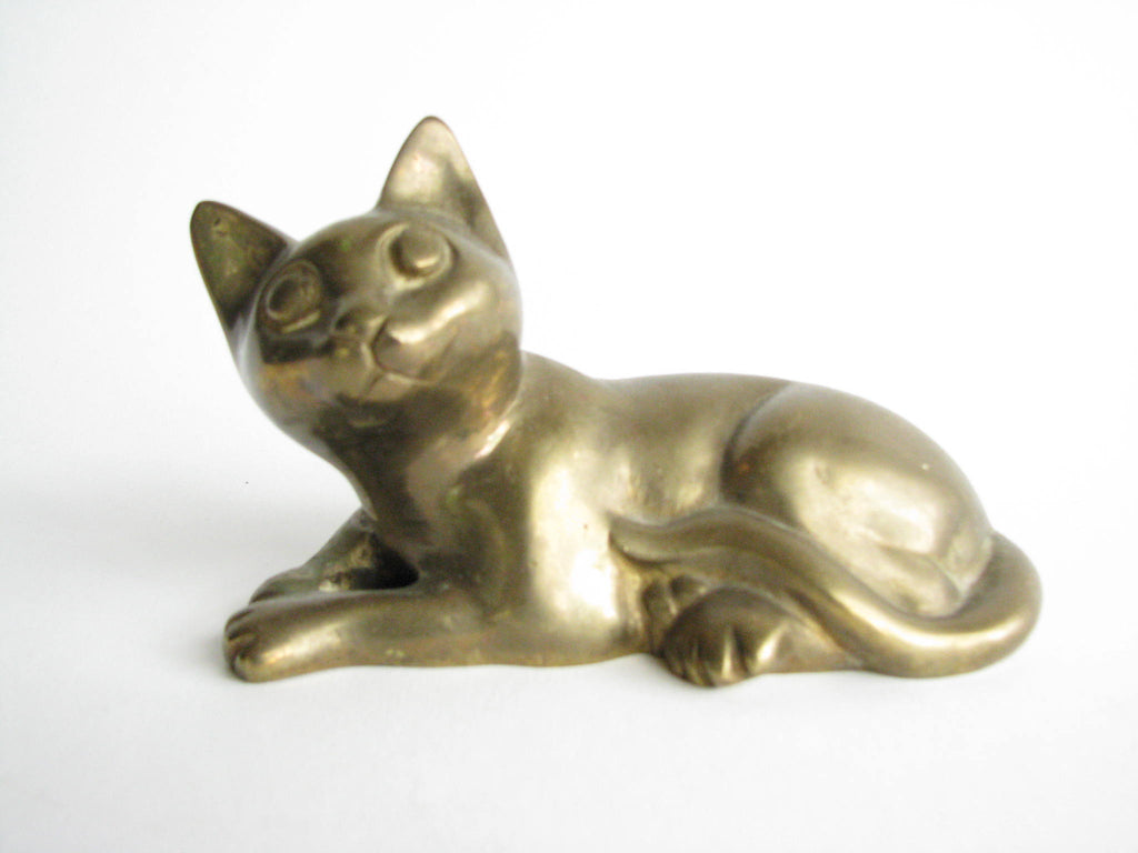 Vintage Brass Figurine of Cat Resting – edgebrookhouse