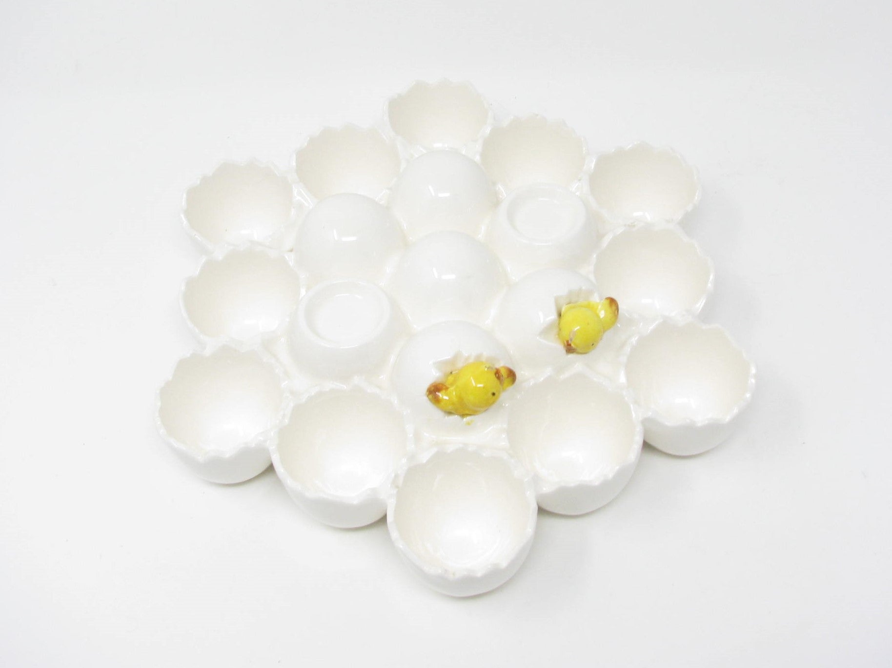 edgebrookhouse - Vintage Enesco White Ceramic Easter Egg Holder Dish Centerpiece with 2 Chicks