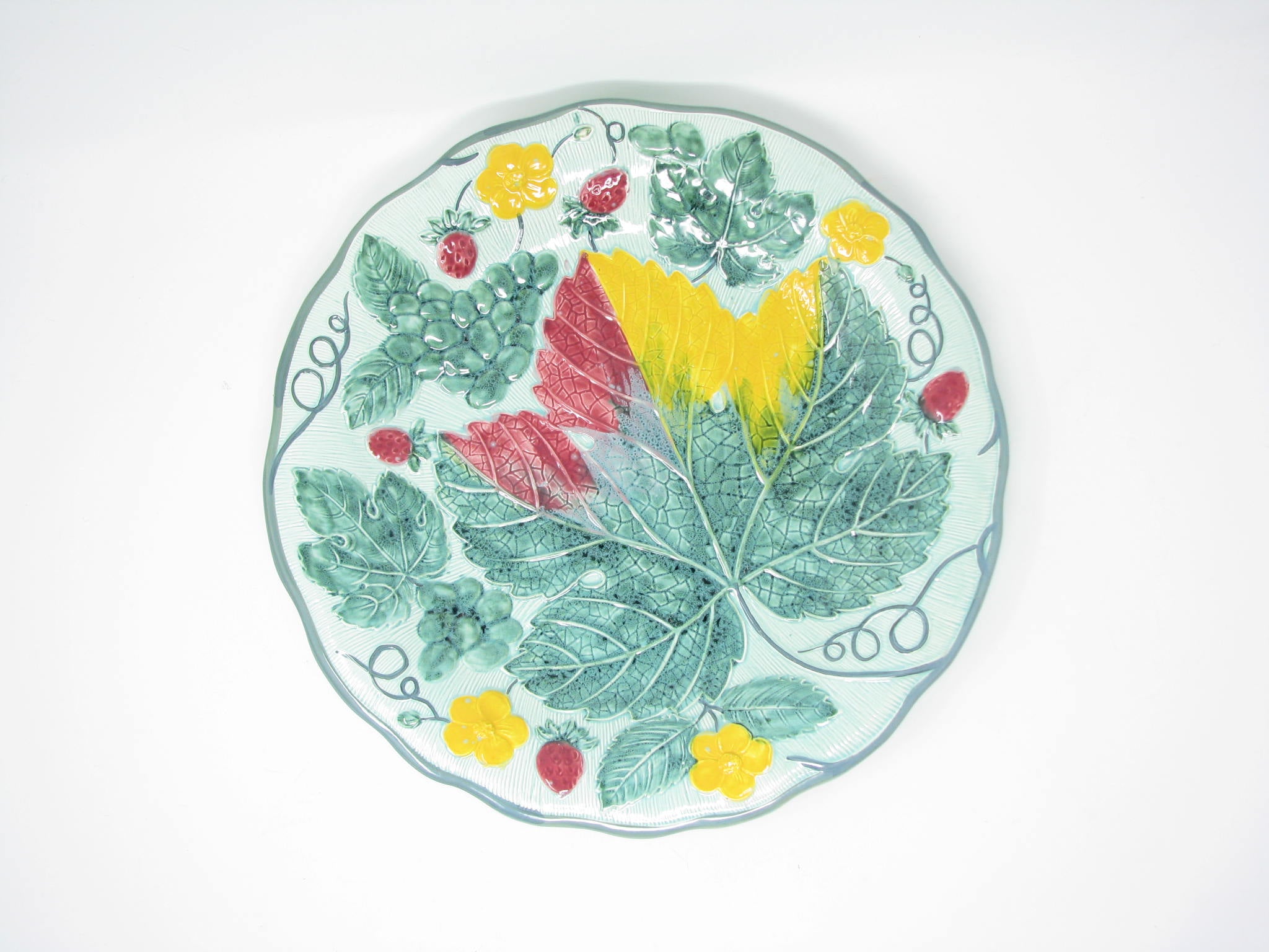 edgebrookhouse - Vintage Georg Schmider Zell Style German Majolica Plate with Grapes, Strawberries & Leaves Design 3778