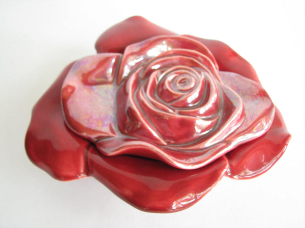 edgebrookhouse - Vintage Handcrafted Ceramic Flower Covered Trinket Dish or Box
