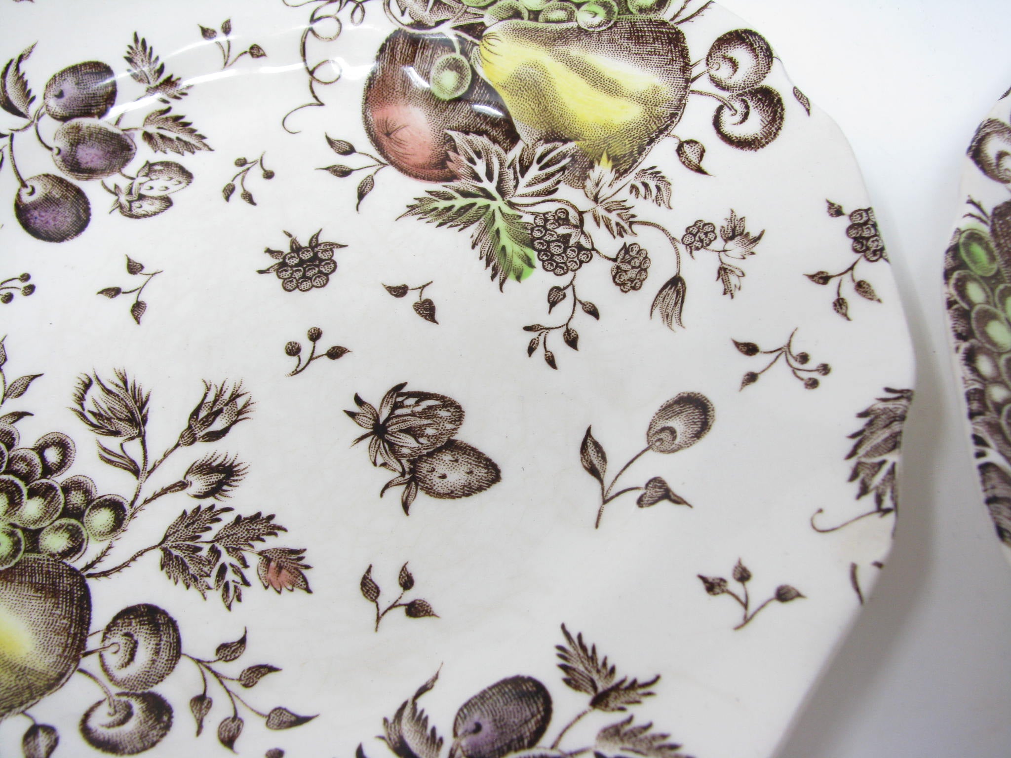 Vintage Johnson Brothers Autumn's Delight Scalloped Bread or