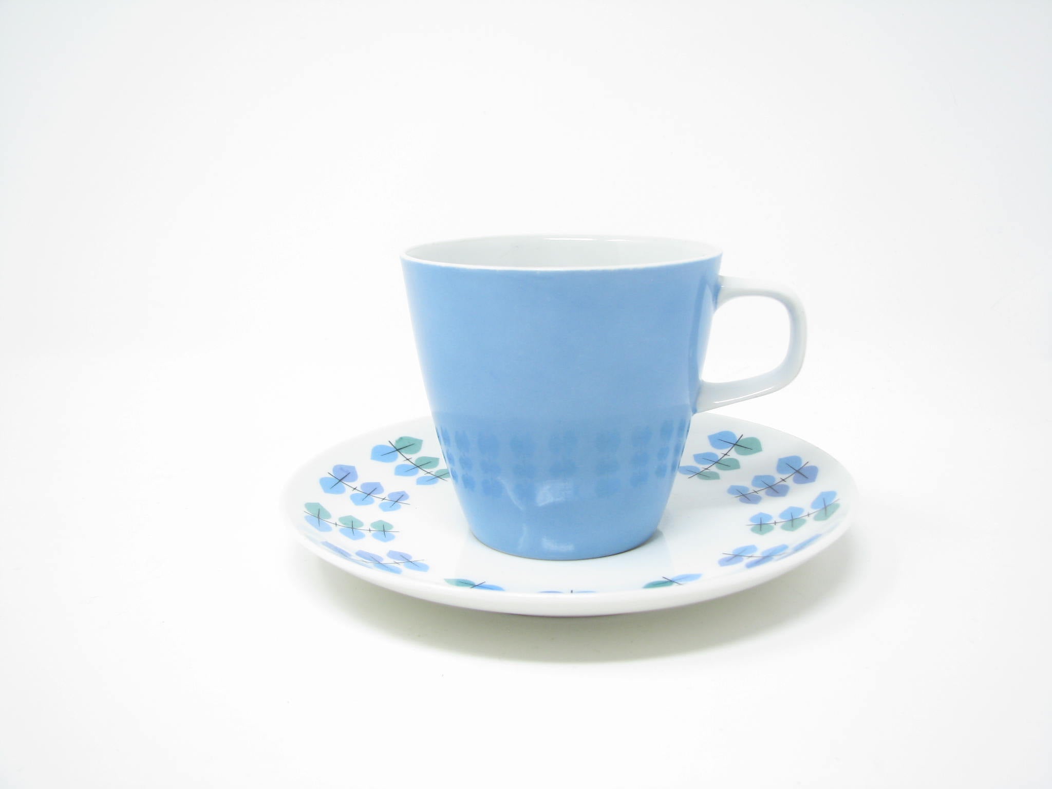 edgebrookhouse - Vintage Mikasa Elite Calibou Cup & Saucer with Blue Green Purple Leaves