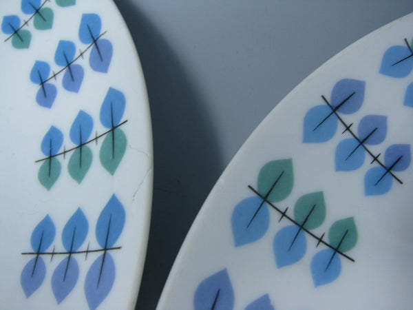 edgebrookhouse - Vintage Mikasa Elite Calibou Dinner Plates with Blue Green Purple Leaves - 8 Pieces