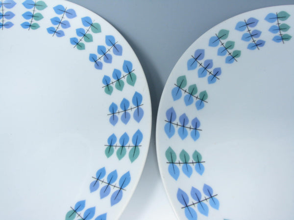 edgebrookhouse - Vintage Mikasa Elite Calibou Dinner Plates with Blue Green Purple Leaves - 8 Pieces