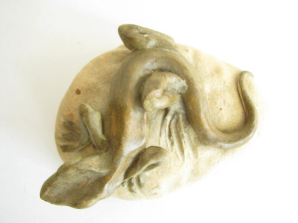 edgebrookhouse - Vintage Pottery Art Lifelike Figurine of Lizard on Stone
