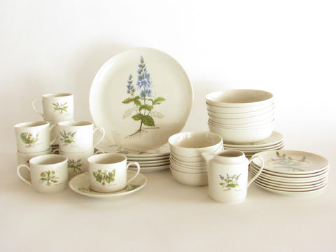 Vintage 1960s Sascha Brastoff Chantilly Luncheon Set for 6 - 24 Pieces –  edgebrookhouse