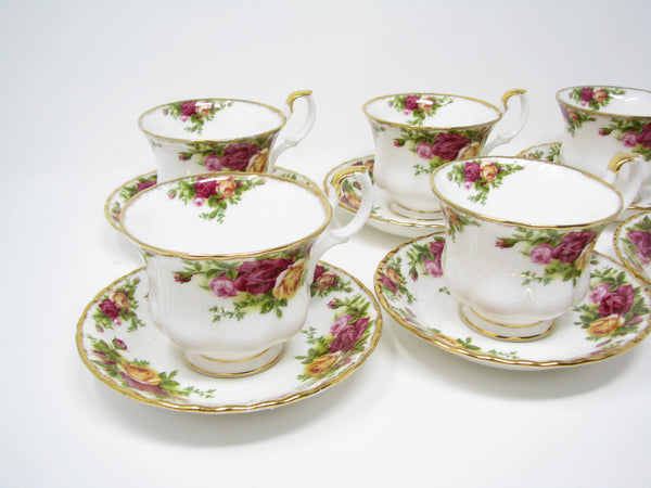 edgebrookhouse - Vintage Royal Albert Old Country Roses England Cups & Saucers - 12 Pieces - 2 Sets Available