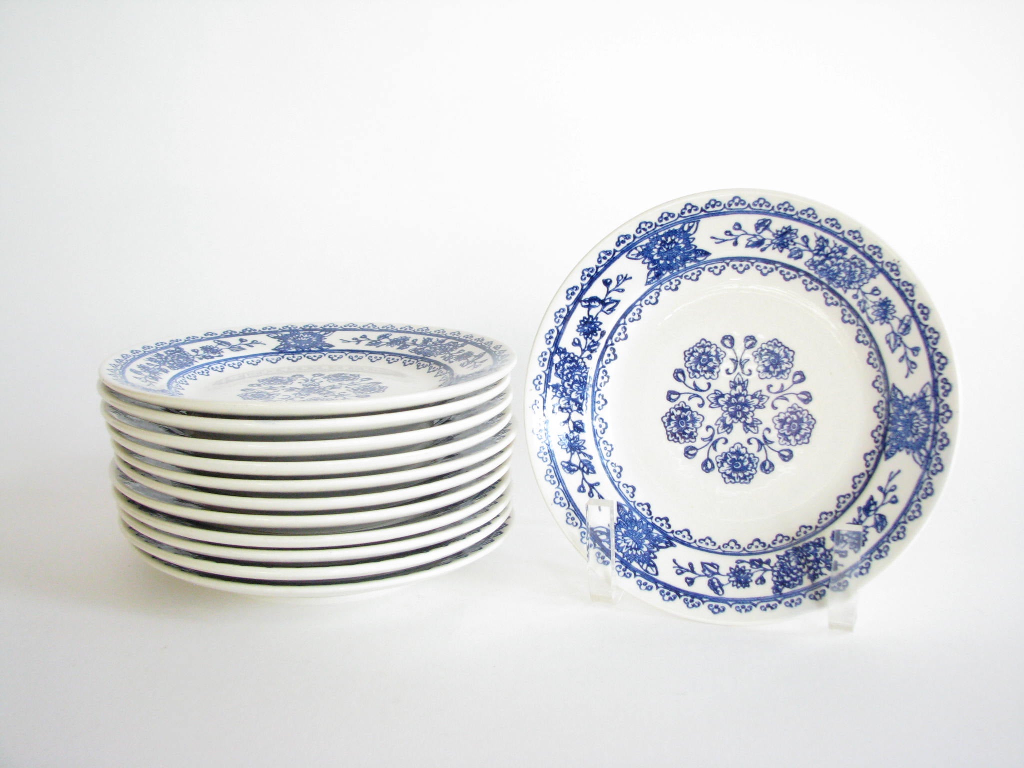 edgebrookhouse - Vintage Royal USA Ironstone Hampshire Blue and White Mum Bread or Dessert Plates - Set of 12