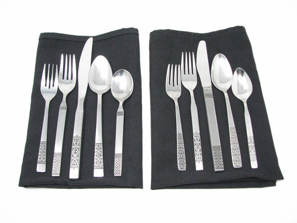 edgebrookhouse - Vintage Scroll Mix Match Stainless Steel Silverware Flatware Set A – 12 Place Settings Plus