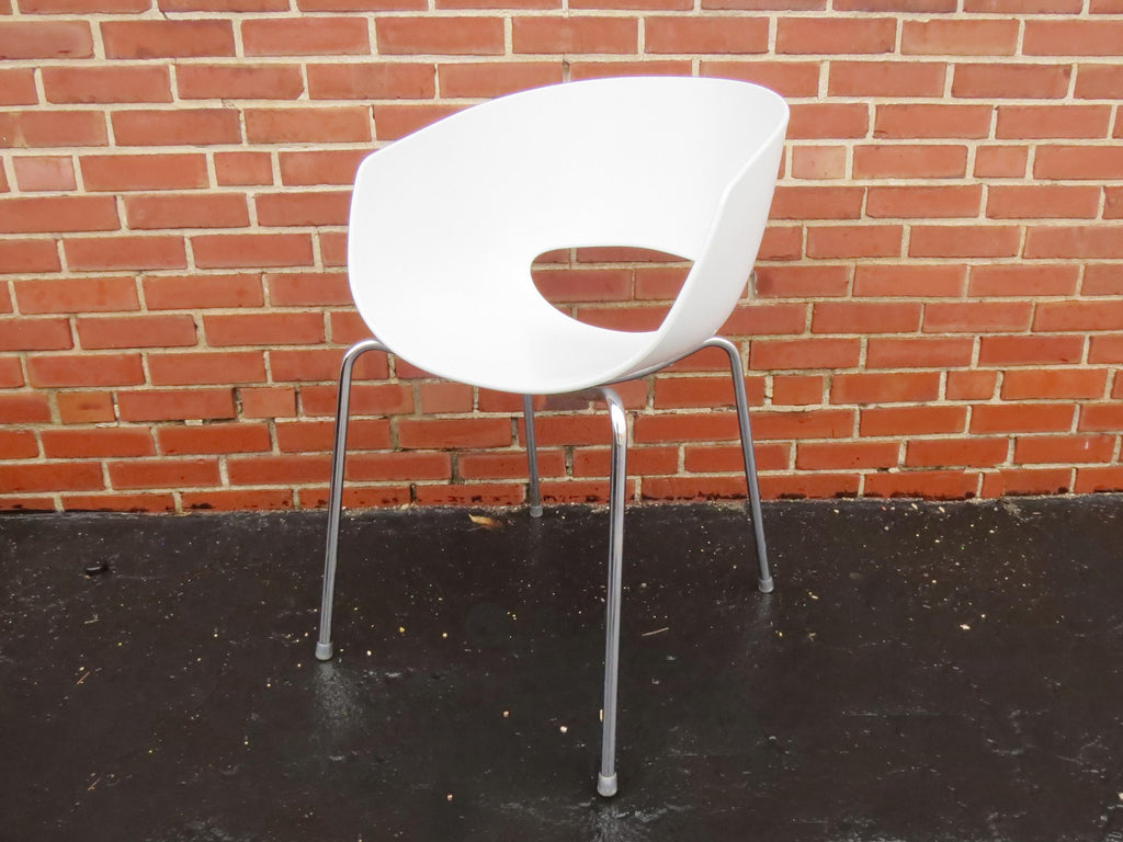 Vintage Sintesi of Italy Retro Orbit Large White Chair