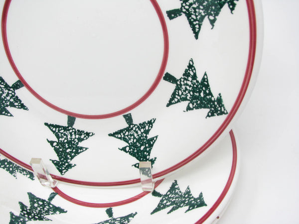 edgebrookhouse - Vintage Tre Ci Christmas Village Italian Ceramic Dinner Plates with Christmas Tree Design - 3 Pieces