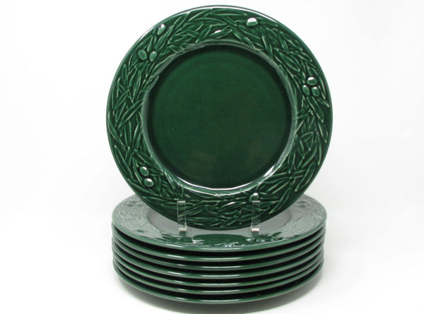 edgebrookhouse - Vintage Varages France Dark Green Dinner Plates with Foliage and Berries - 8 Pieces