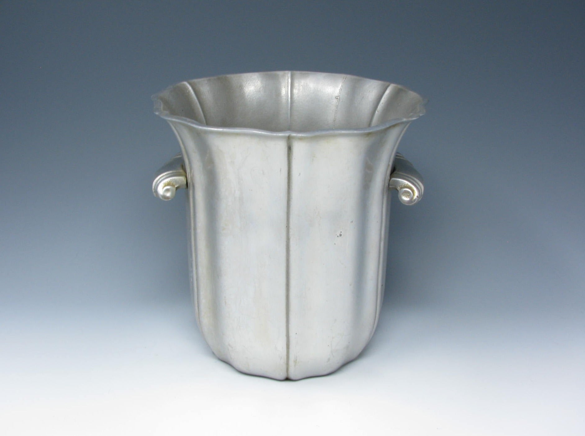 edgebrookhouse - Vintage Wilton Armetale Country French Satin Hollowware Champagne Chiller Ice Bucket