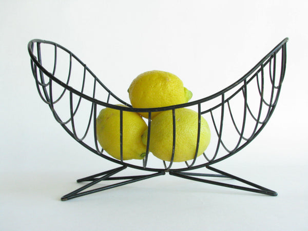 edgebrookhouse - 1950s Ferris-Shacknove B-3 "Twin Scoop" Wire Fruit Basket